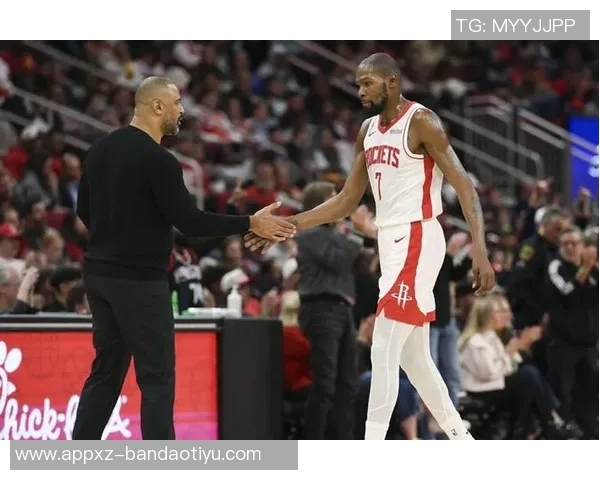 杜兰特缺席乌度卡赞球队攻防平衡传球流畅表现出色