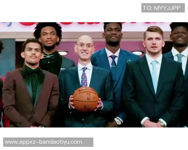 命运交错之夜东契奇与特雷杨的交易故事再度上演